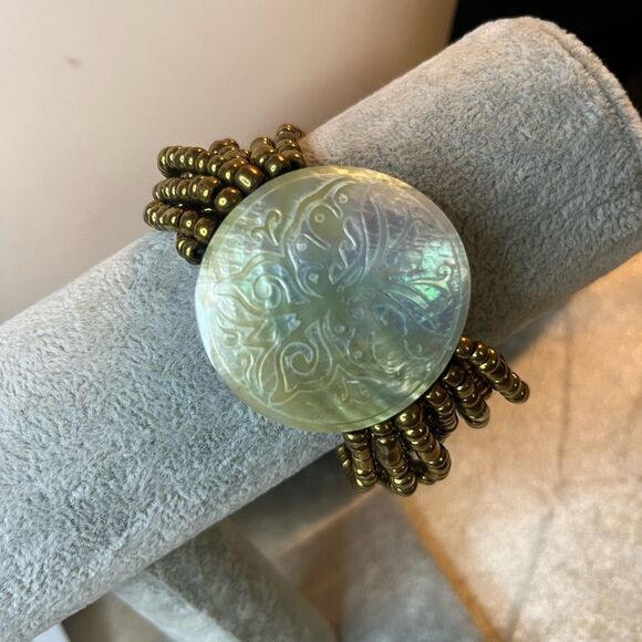 Natural Mother Of Pearl  Dark Abalone Carved Butterfly Beaded Jewelry Set - Picture 8 of 9